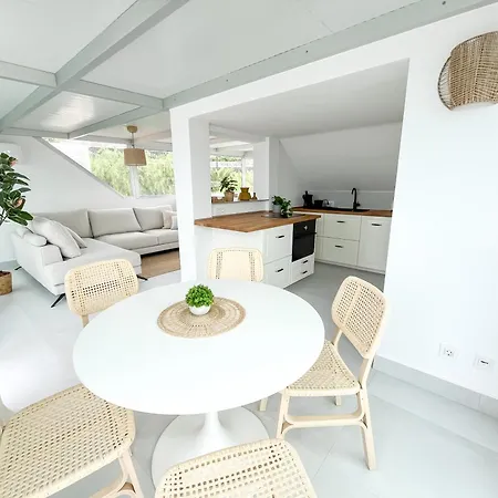 Luxury 3-bdr Families & Friends Ocean View Apartment